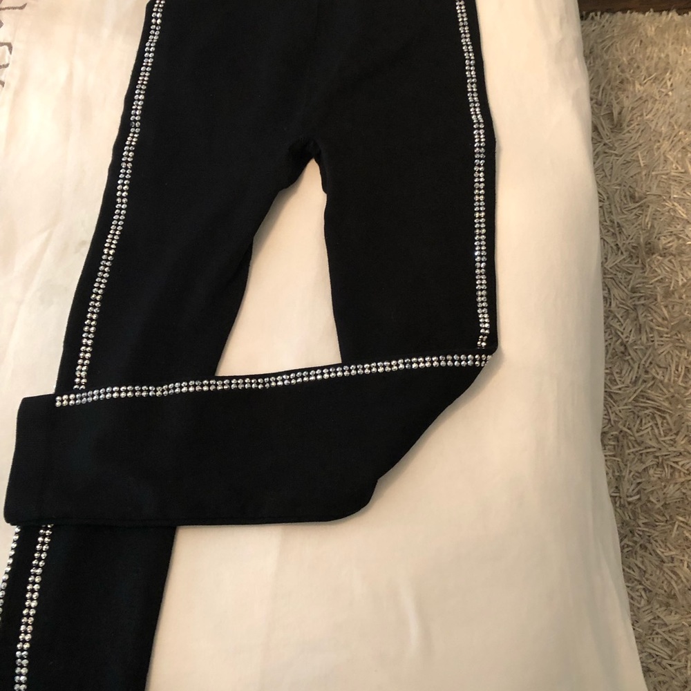 Black leggings.